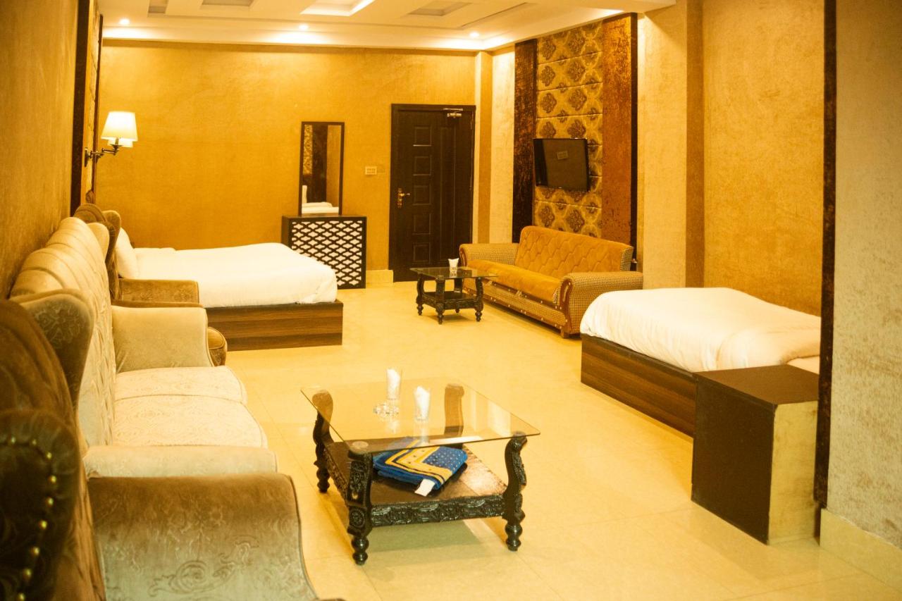 Deluxe Triple Room
